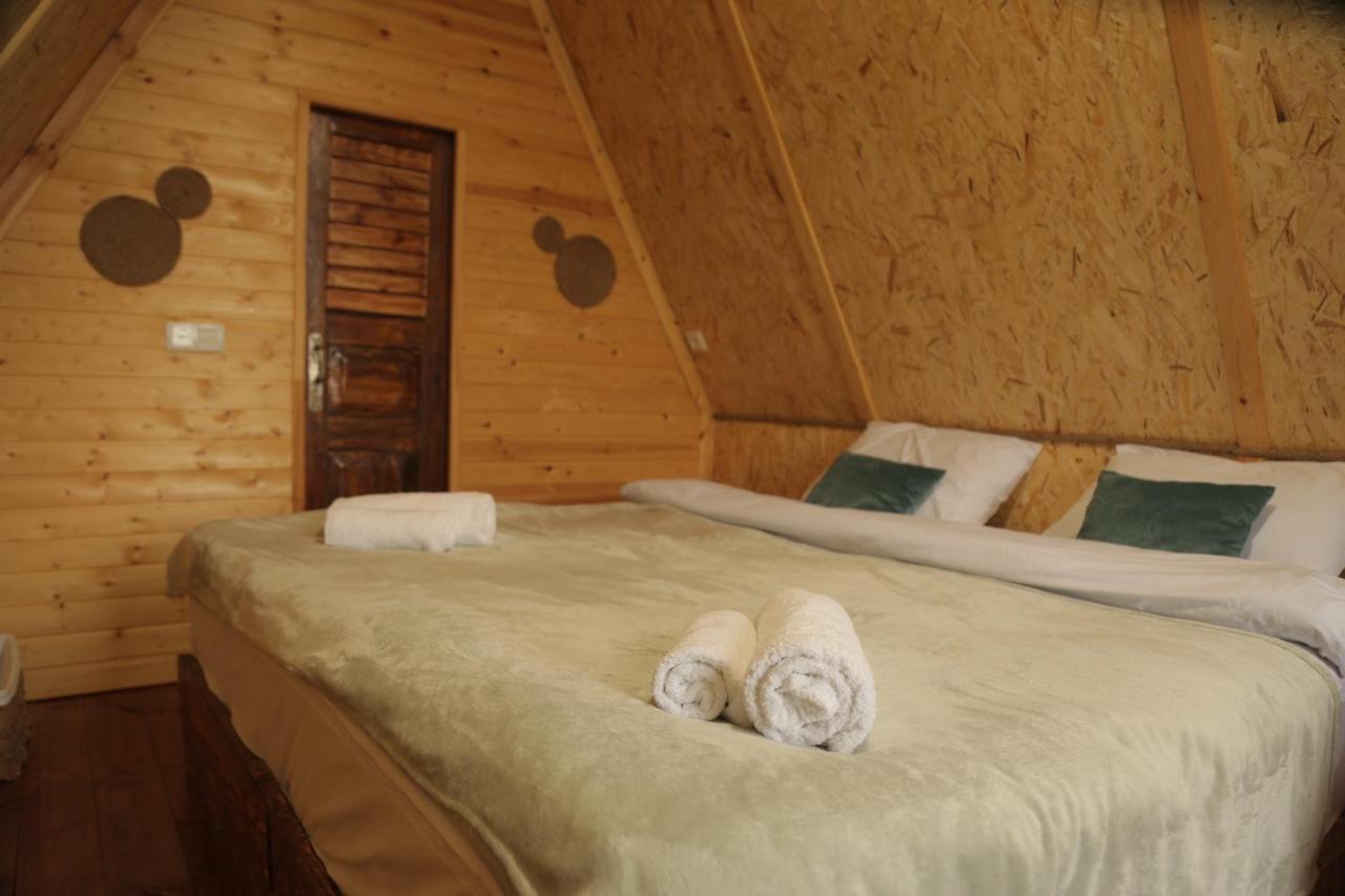 Glamping Wolf Mount Villa Margahovit Ngoại thất bức ảnh