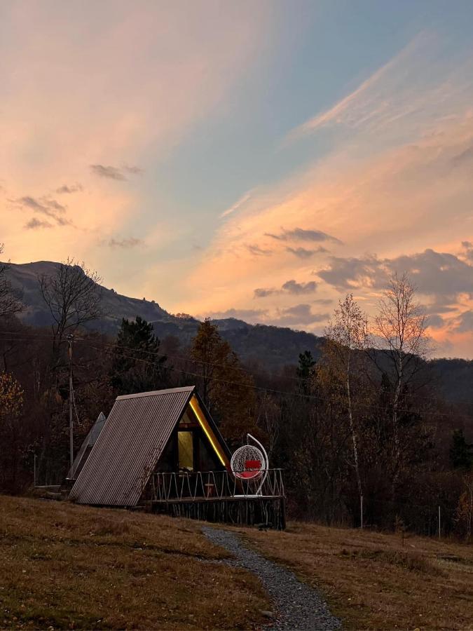 Glamping Wolf Mount Villa Margahovit Ngoại thất bức ảnh